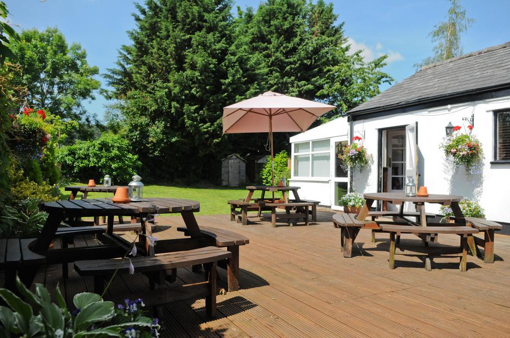 The New Court Inn Usk Esterno foto