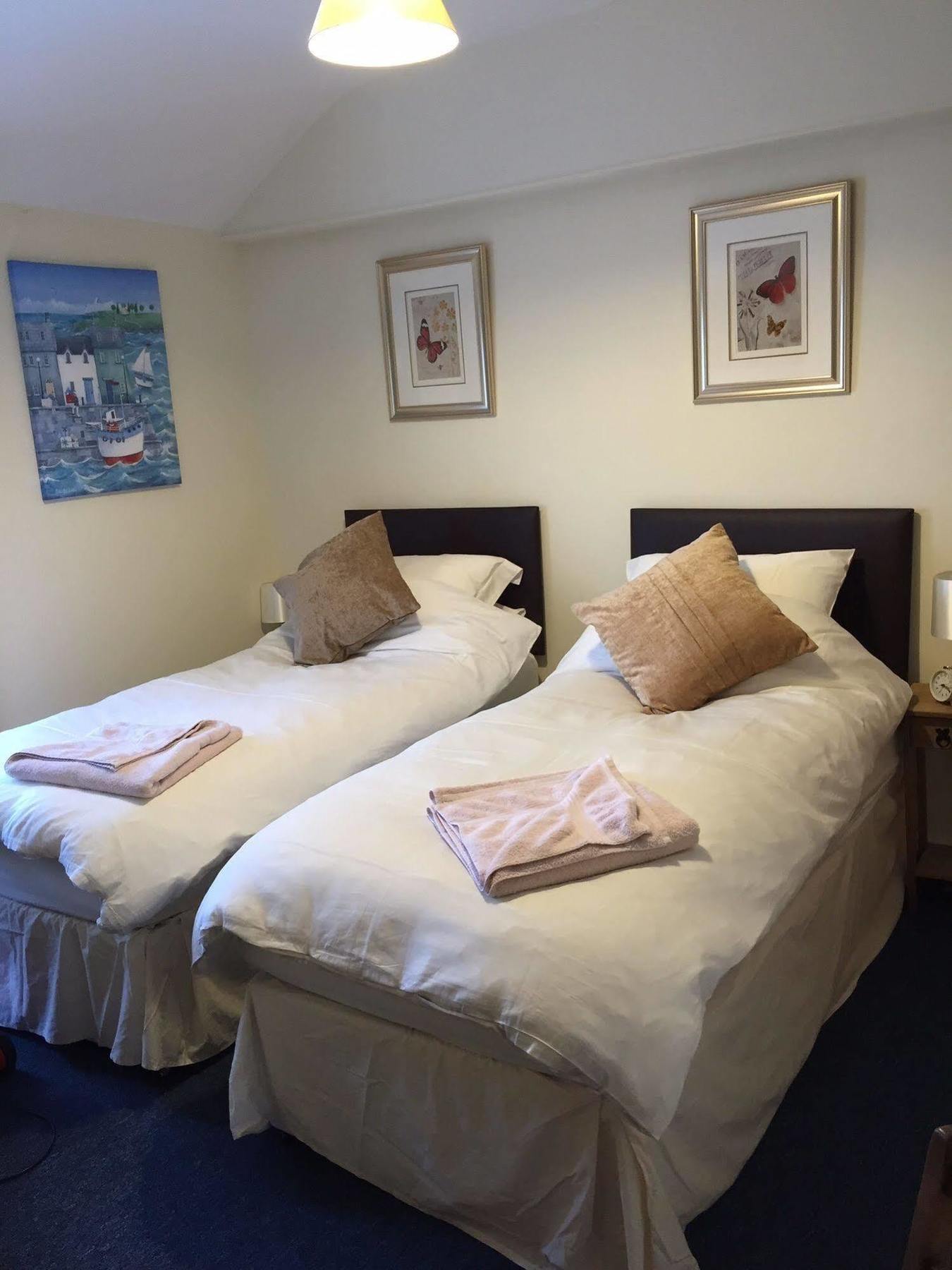 The New Court Inn Usk Esterno foto