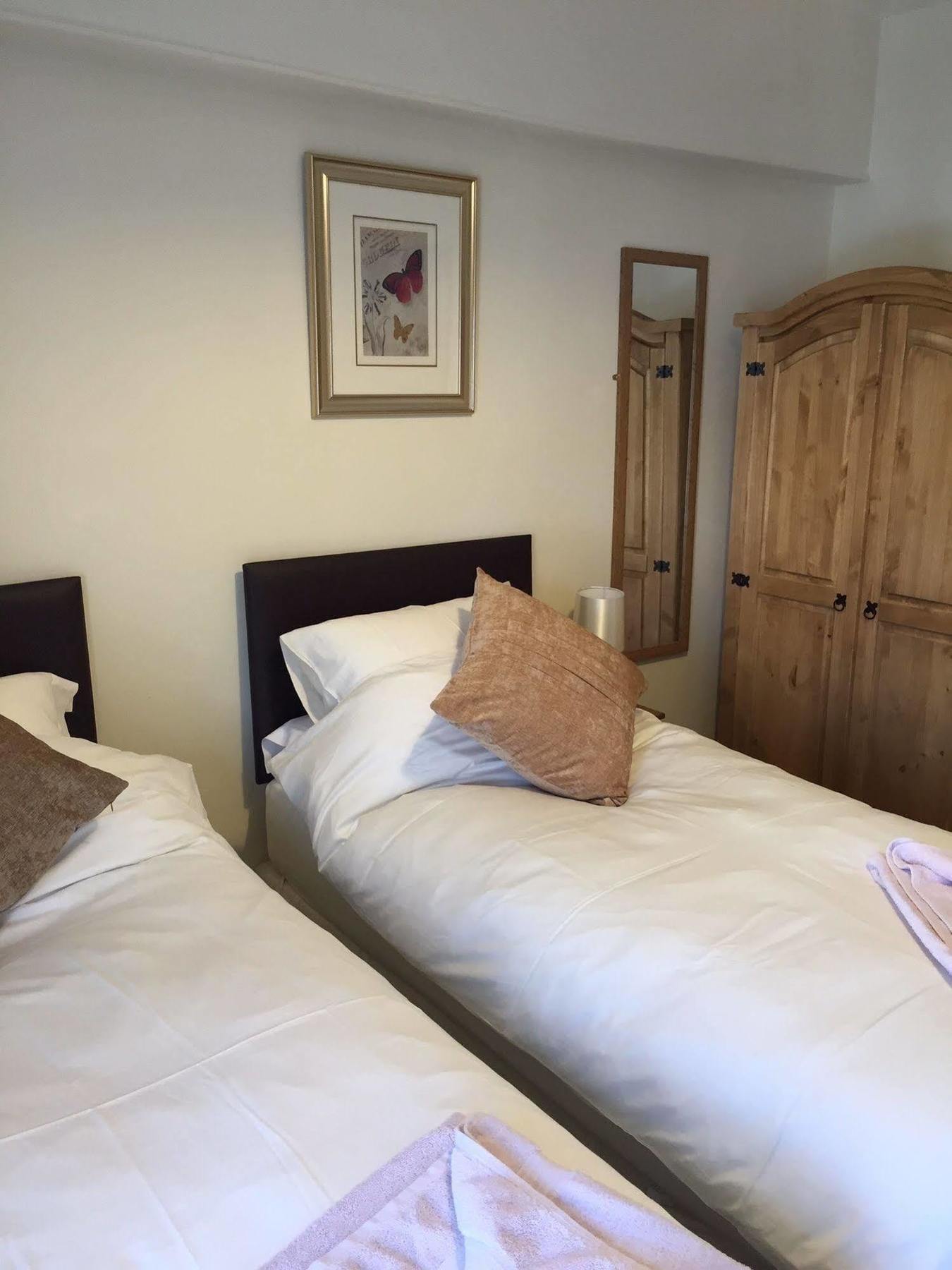 The New Court Inn Usk Esterno foto