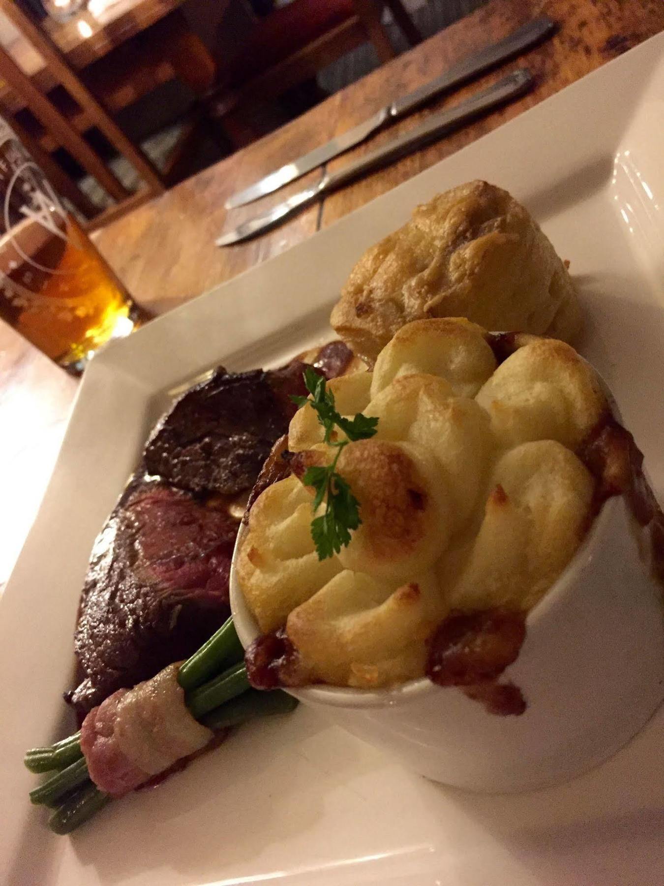 The New Court Inn Usk Esterno foto