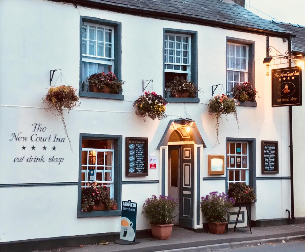 The New Court Inn Usk Esterno foto